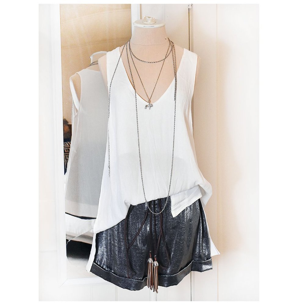 [ LUMIERE ] Ivory V-neck Tank